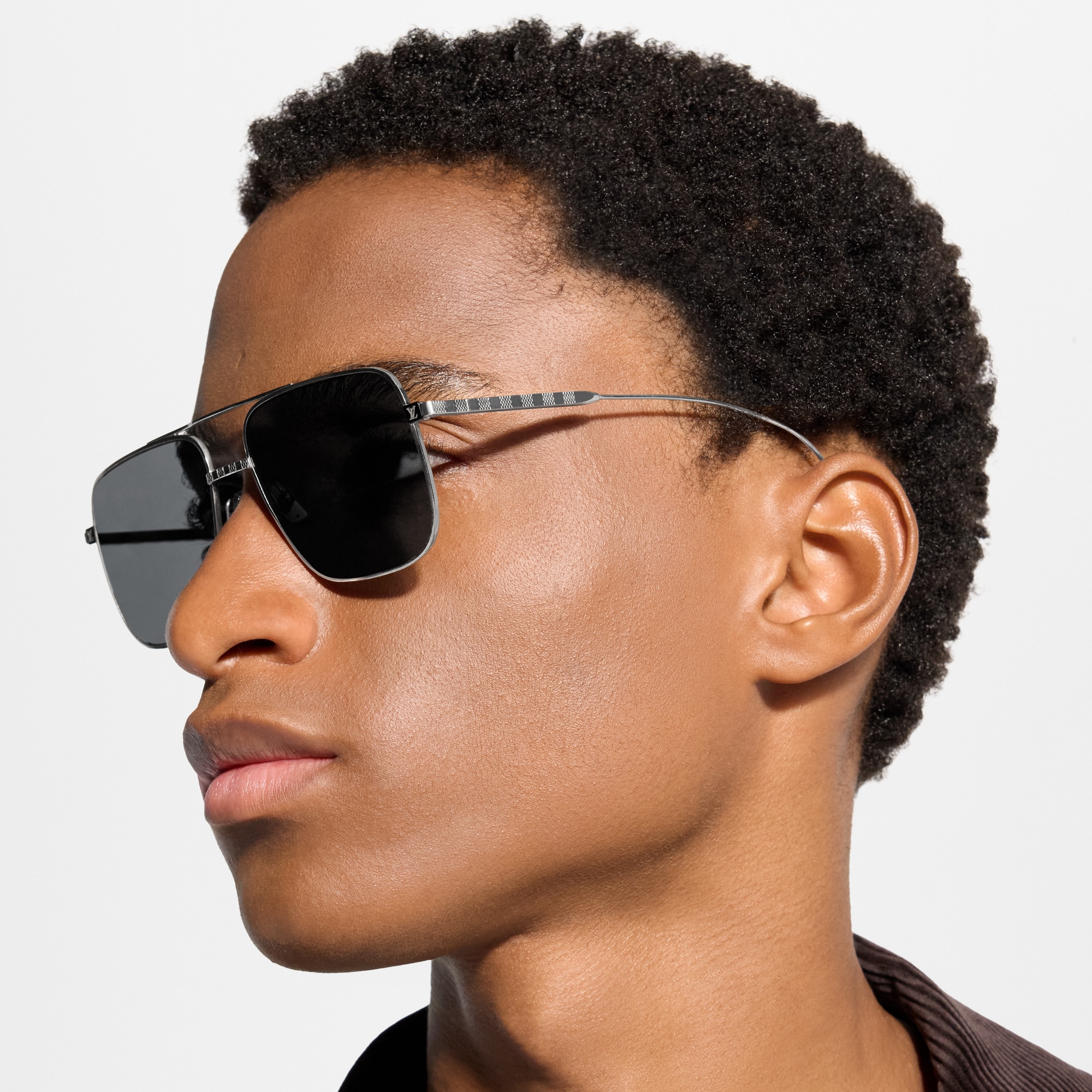 Attitude Light Large Pilot Sunglasses S00 - Men - Accessories
